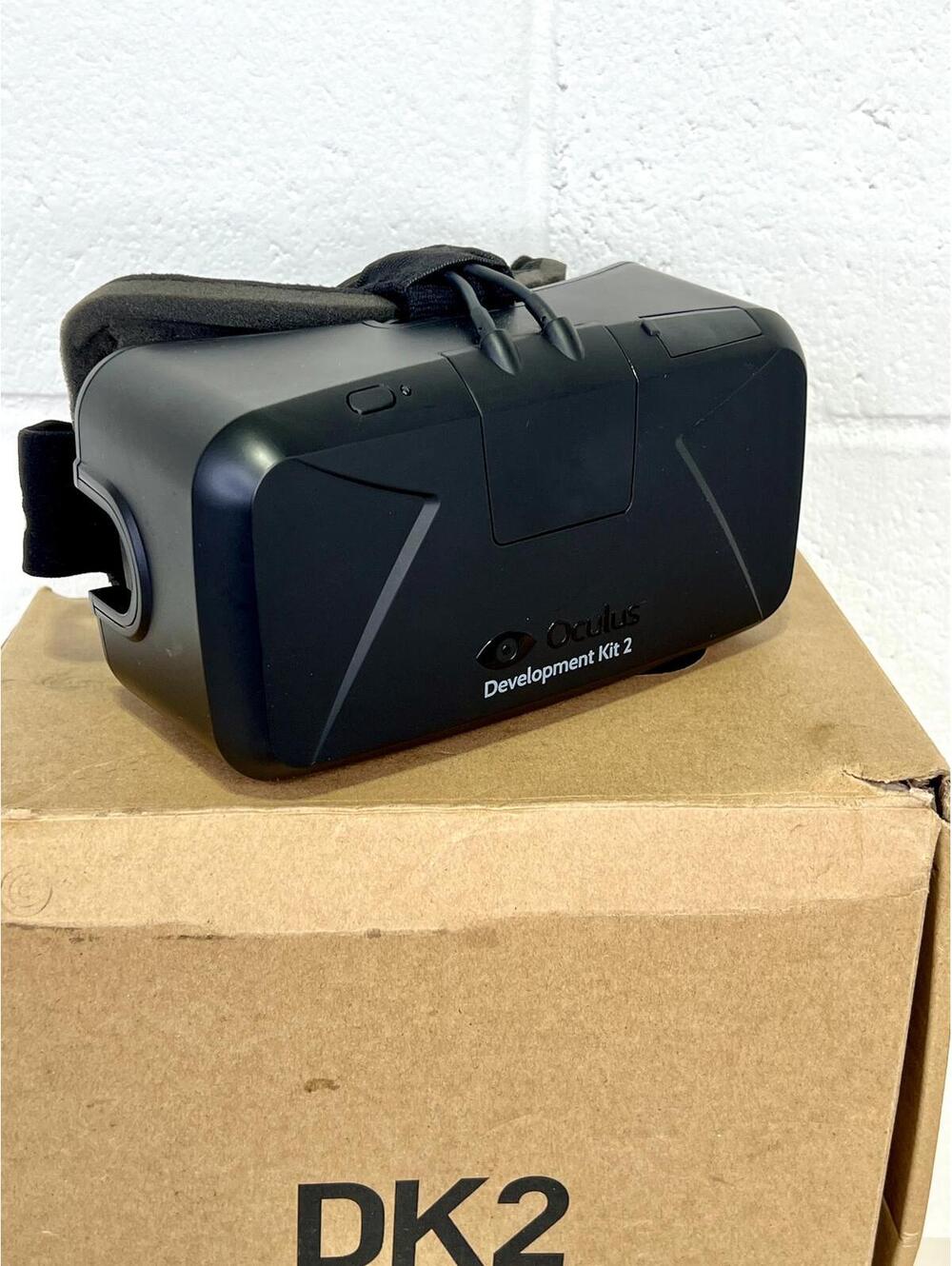 Oculus Rift Development Kit 2 VR Headset with box
